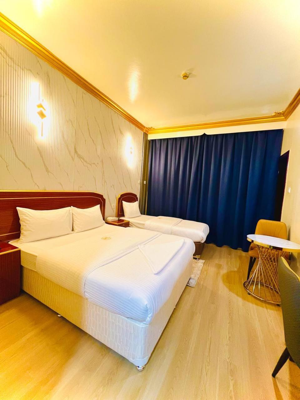 Galaxy Star Hotel Дубай Екстериор снимка