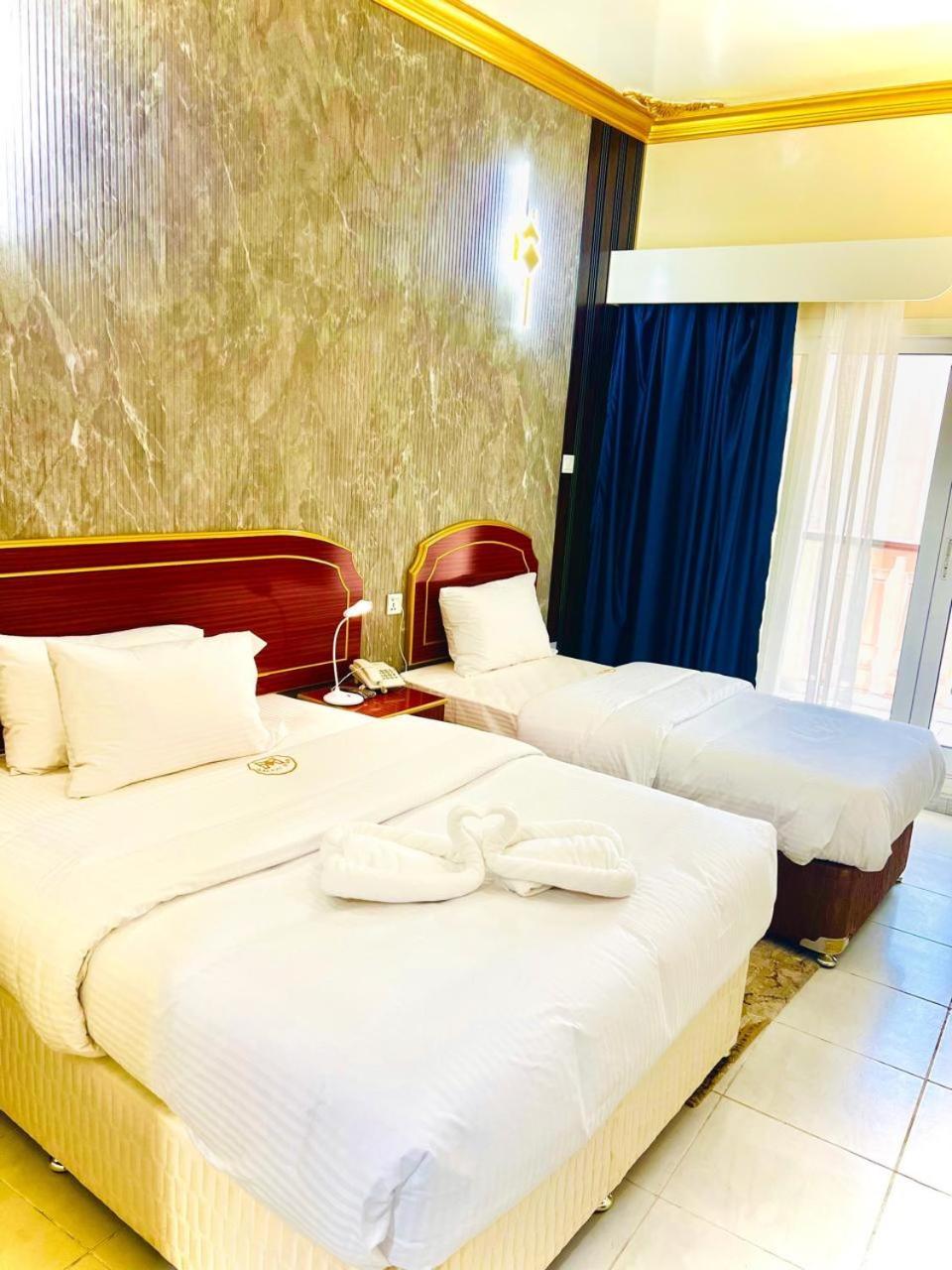 Galaxy Star Hotel Дубай Екстериор снимка