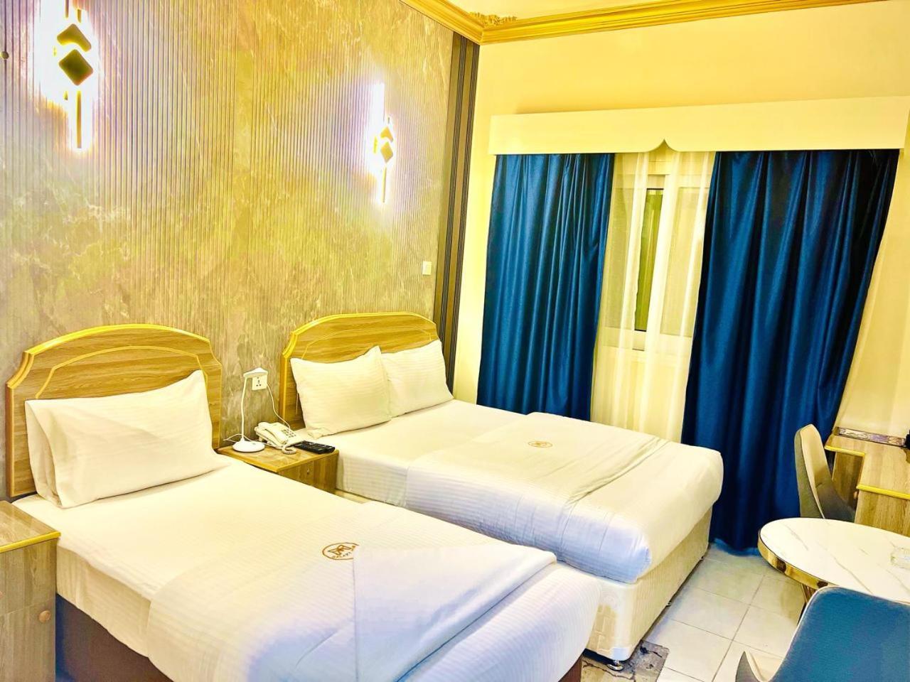 Galaxy Star Hotel Дубай Екстериор снимка
