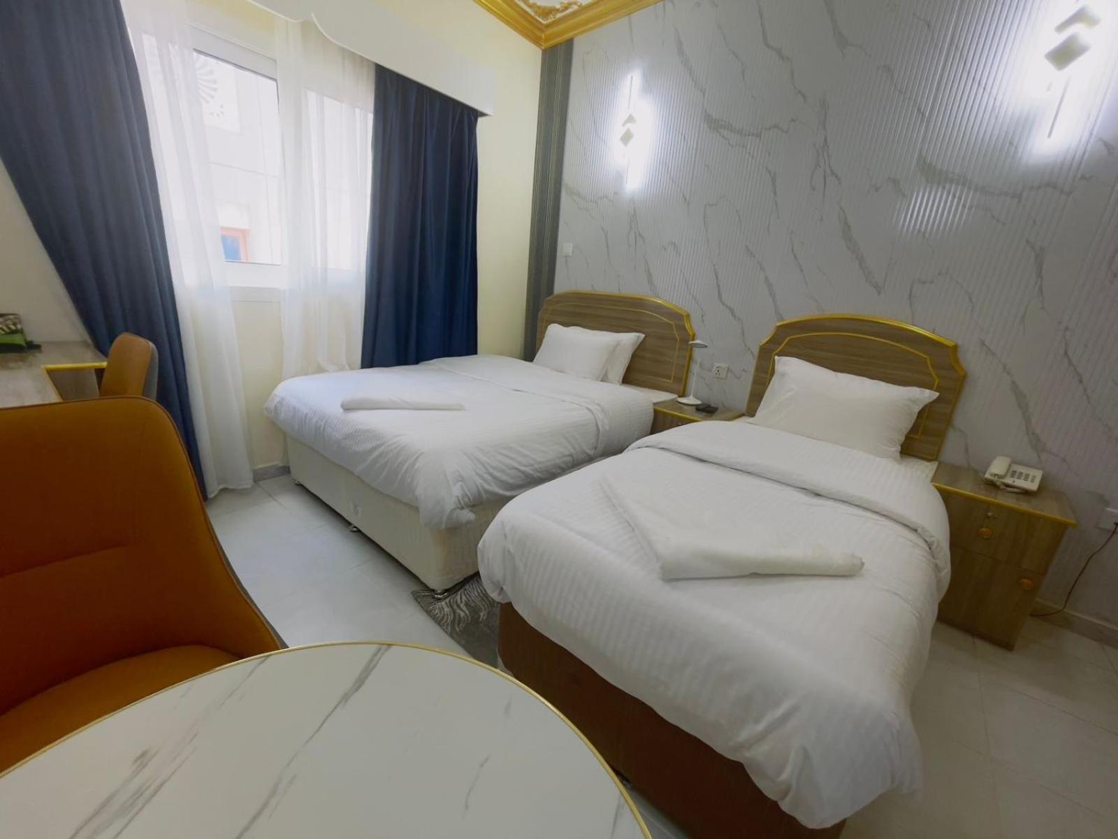 Galaxy Star Hotel Дубай Екстериор снимка