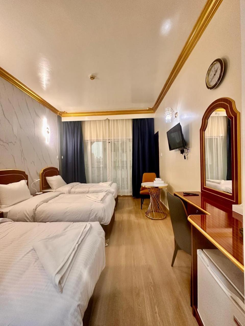 Galaxy Star Hotel Дубай Екстериор снимка