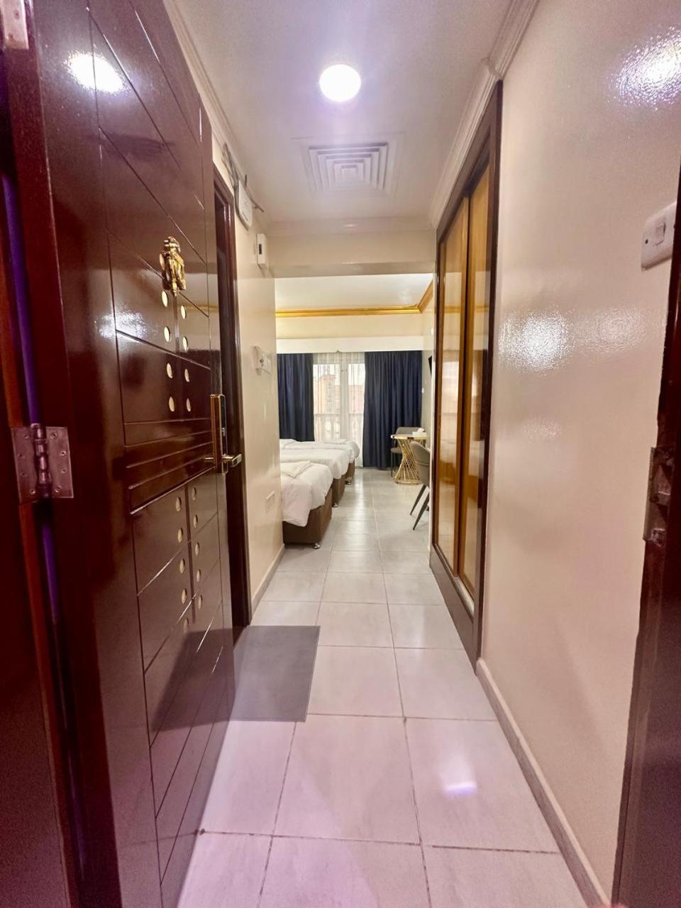 Galaxy Star Hotel Дубай Екстериор снимка