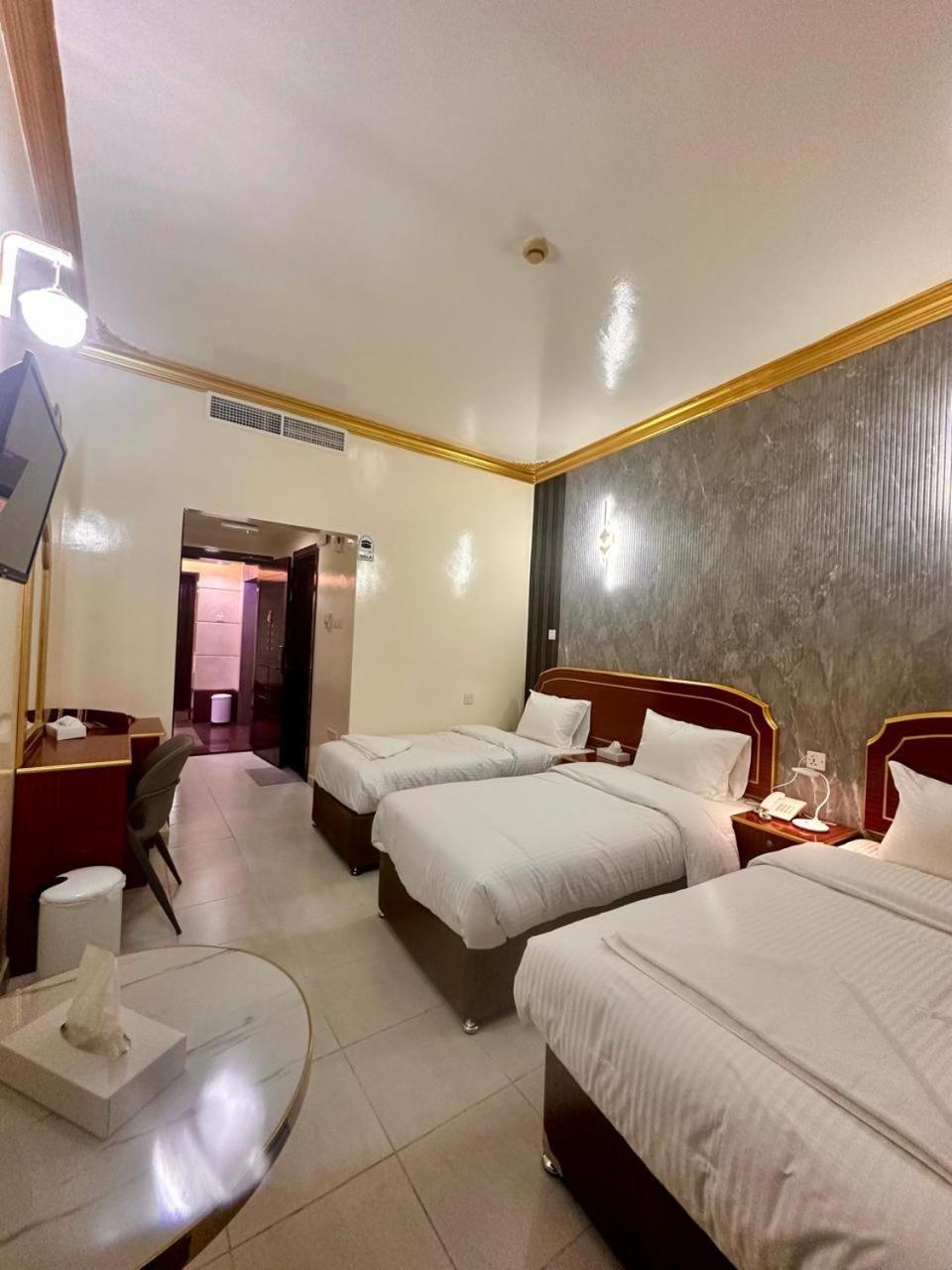 Galaxy Star Hotel Дубай Екстериор снимка