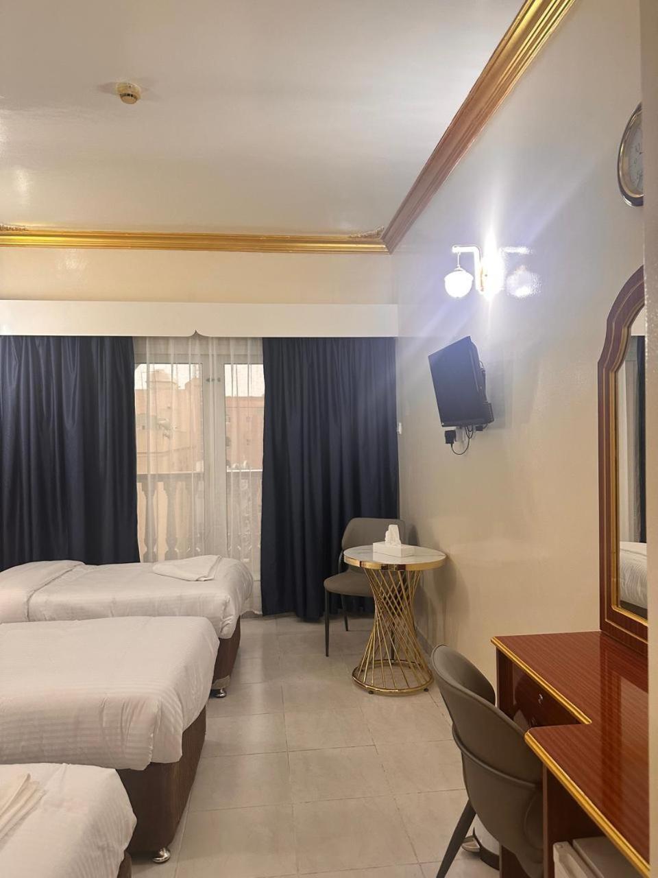 Galaxy Star Hotel Дубай Екстериор снимка