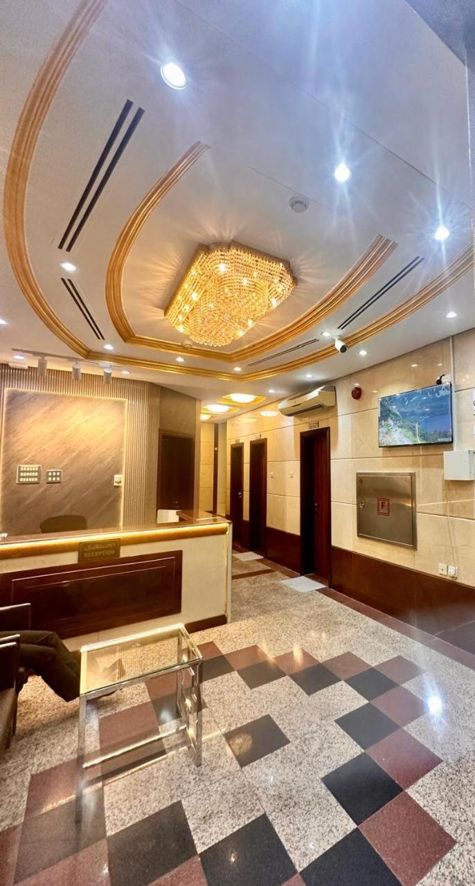 Galaxy Star Hotel Дубай Екстериор снимка