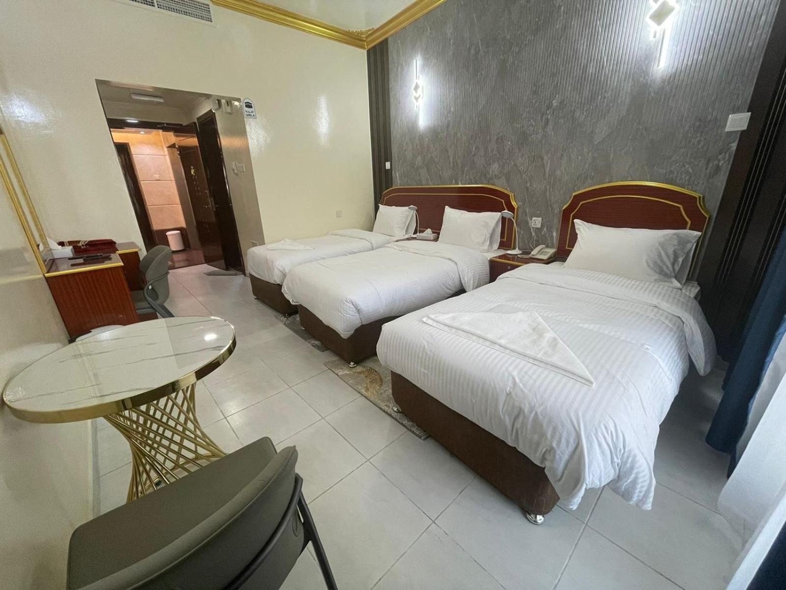 Galaxy Star Hotel Дубай Екстериор снимка